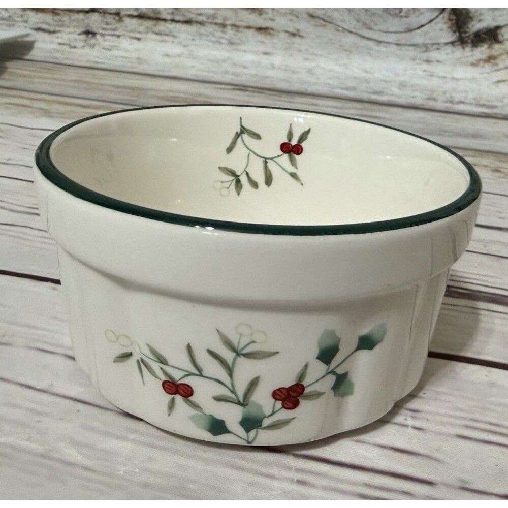 Pfaltzgraff WINTERBERRY Mini Baking Dish Ramekin Souffle Pudding Bowl 4.75"